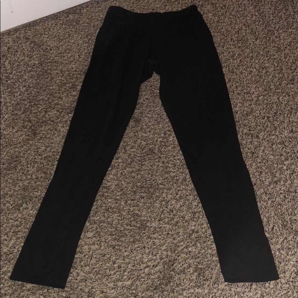 Soft black leggings